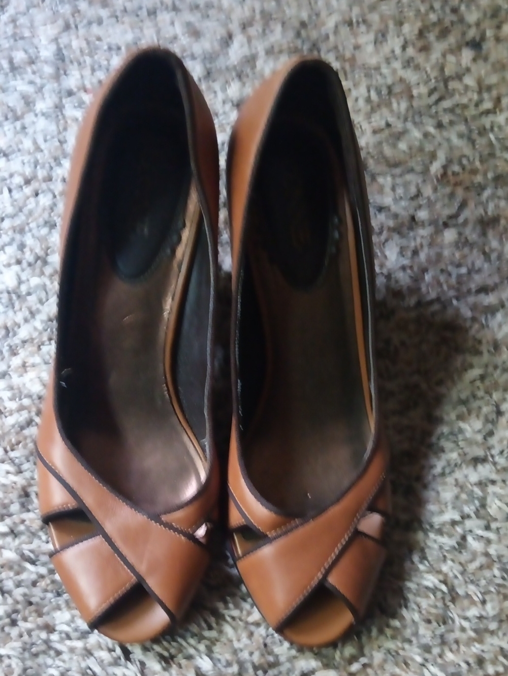 Women's Tan Peep-Toe Pumps By Connie Size 9 Medium